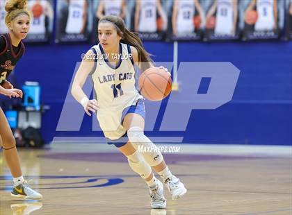 Thumbnail 1 in Rouse vs. Krum (Weatherford Raising Cane Christmas Classic) photogallery.