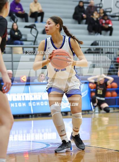 Thumbnail 1 in Rouse vs. Krum (Weatherford Raising Cane Christmas Classic) photogallery.