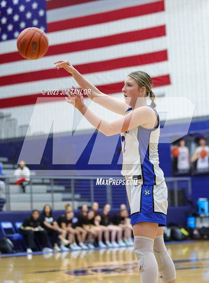 Thumbnail 2 in Rouse vs. Krum (Weatherford Raising Cane Christmas Classic) photogallery.