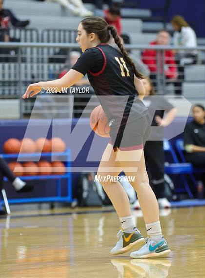 Thumbnail 1 in Rouse vs. Krum (Weatherford Raising Cane Christmas Classic) photogallery.