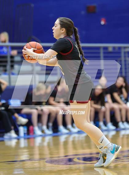 Thumbnail 2 in Rouse vs. Krum (Weatherford Raising Cane Christmas Classic) photogallery.
