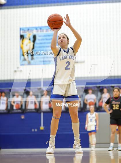 Thumbnail 1 in Rouse vs. Krum (Weatherford Raising Cane Christmas Classic) photogallery.