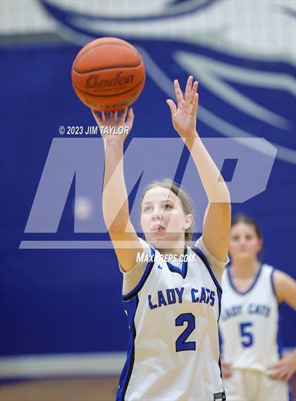 Thumbnail 2 in Rouse vs. Krum (Weatherford Raising Cane Christmas Classic) photogallery.