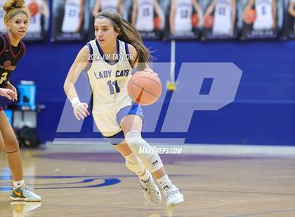 Thumbnail 2 in Rouse vs. Krum (Weatherford Raising Cane Christmas Classic) photogallery.