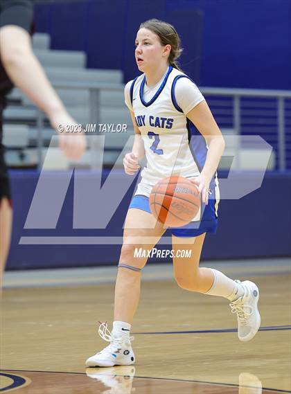 Thumbnail 1 in Rouse vs. Krum (Weatherford Raising Cane Christmas Classic) photogallery.
