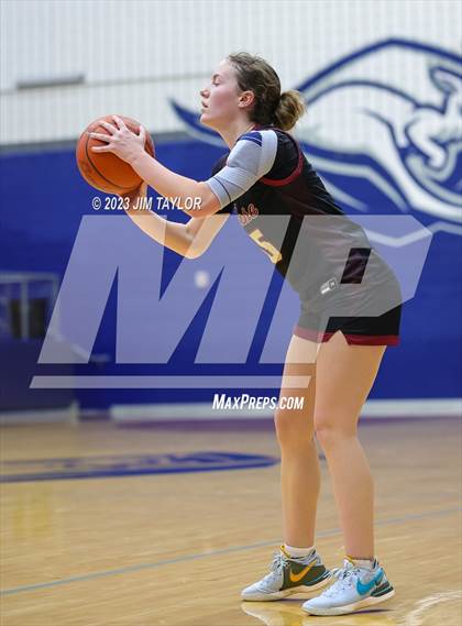 Thumbnail 3 in Rouse vs. Krum (Weatherford Raising Cane Christmas Classic) photogallery.