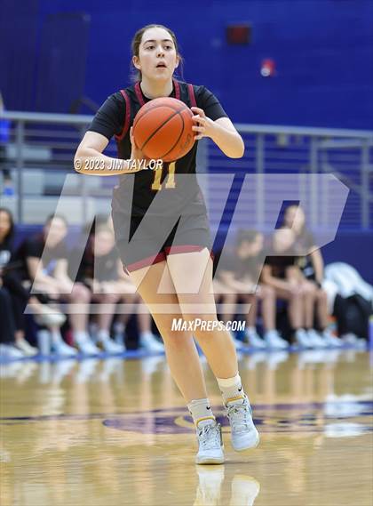 Thumbnail 1 in Rouse vs. Krum (Weatherford Raising Cane Christmas Classic) photogallery.