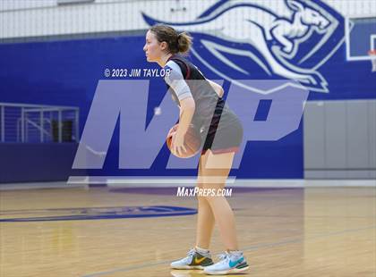 Thumbnail 3 in Rouse vs. Krum (Weatherford Raising Cane Christmas Classic) photogallery.