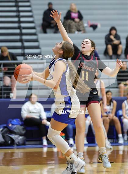 Thumbnail 1 in Rouse vs. Krum (Weatherford Raising Cane Christmas Classic) photogallery.