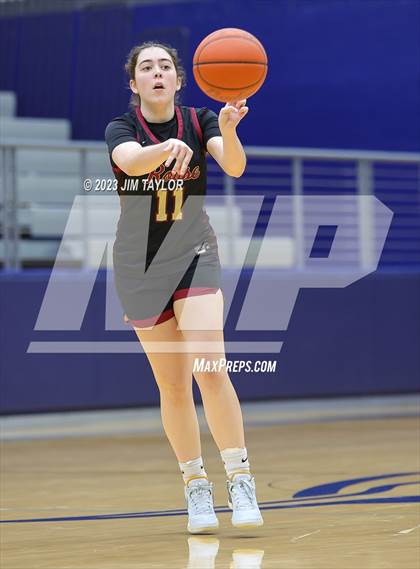 Thumbnail 2 in Rouse vs. Krum (Weatherford Raising Cane Christmas Classic) photogallery.