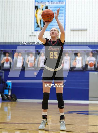 Thumbnail 3 in Rouse vs. Krum (Weatherford Raising Cane Christmas Classic) photogallery.