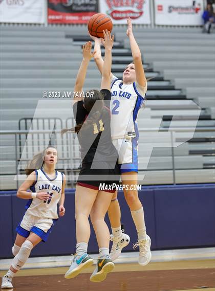 Thumbnail 1 in Rouse vs. Krum (Weatherford Raising Cane Christmas Classic) photogallery.