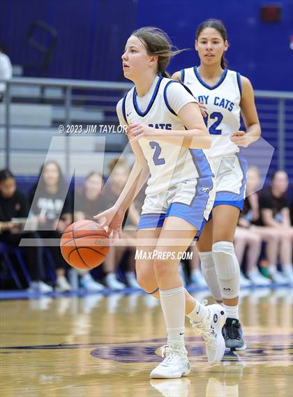 Thumbnail 1 in Rouse vs. Krum (Weatherford Raising Cane Christmas Classic) photogallery.