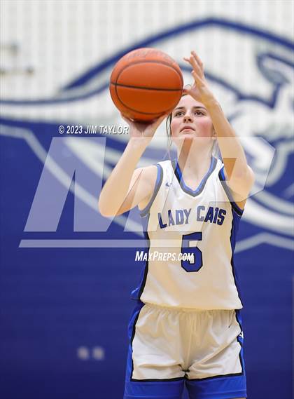 Thumbnail 1 in Rouse vs. Krum (Weatherford Raising Cane Christmas Classic) photogallery.