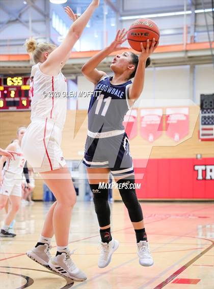 Thumbnail 2 in Snohomish vs. Meadowdale photogallery.