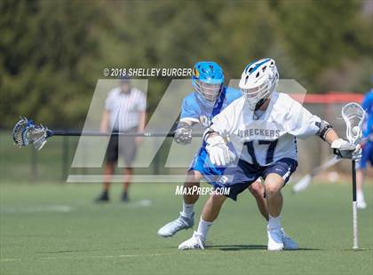 Thumbnail 2 in Staples vs Kellenberg Memorial photogallery.