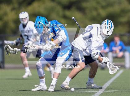 Thumbnail 2 in Staples vs Kellenberg Memorial photogallery.