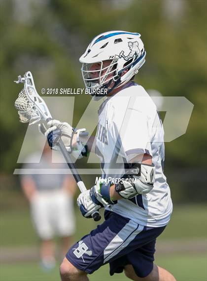 Thumbnail 3 in Staples vs Kellenberg Memorial photogallery.