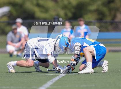Thumbnail 3 in Staples vs Kellenberg Memorial photogallery.