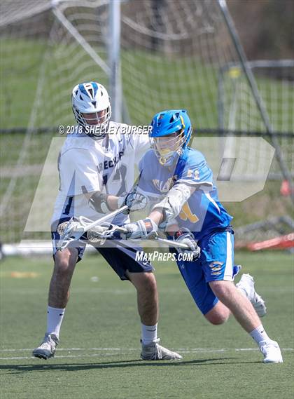 Thumbnail 2 in Staples vs Kellenberg Memorial photogallery.