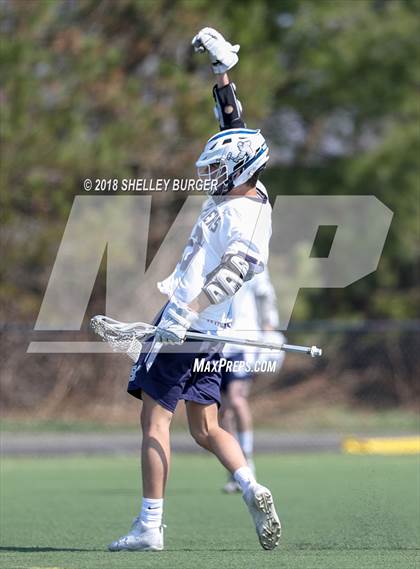 Thumbnail 3 in Staples vs Kellenberg Memorial photogallery.
