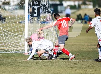 Thumbnail 2 in Richmond vs. San Clemente (Southern California High School Classic ) photogallery.