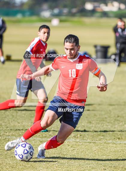 Thumbnail 2 in Richmond vs. San Clemente (Southern California High School Classic ) photogallery.