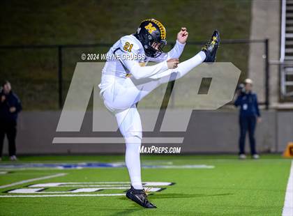 Thumbnail 1 in Malakoff @ Liberty-Eylau (UIL 3A DI Regional Final) photogallery.