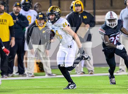 Thumbnail 2 in Malakoff @ Liberty-Eylau (UIL 3A DI Regional Final) photogallery.