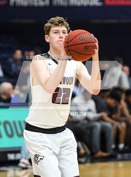 Thumbnail 3 in Moreau Catholic vs. Woodcreek (MaxPreps MLK Classic) photogallery.