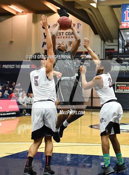 Thumbnail 2 in Moreau Catholic vs. Woodcreek (MaxPreps MLK Classic) photogallery.