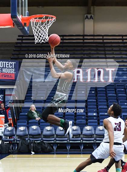 Thumbnail 3 in Moreau Catholic vs. Woodcreek (MaxPreps MLK Classic) photogallery.