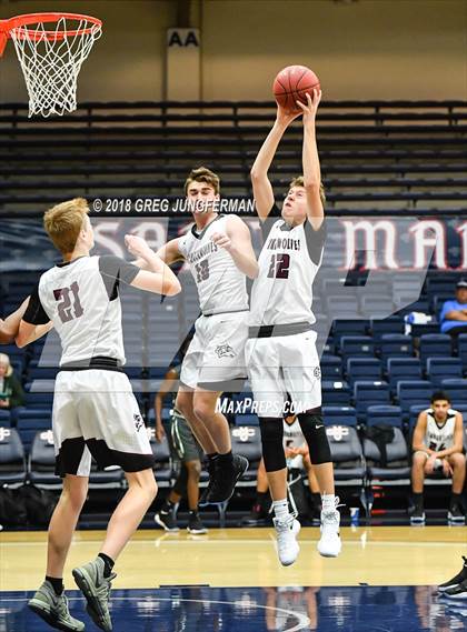 Thumbnail 3 in Moreau Catholic vs. Woodcreek (MaxPreps MLK Classic) photogallery.