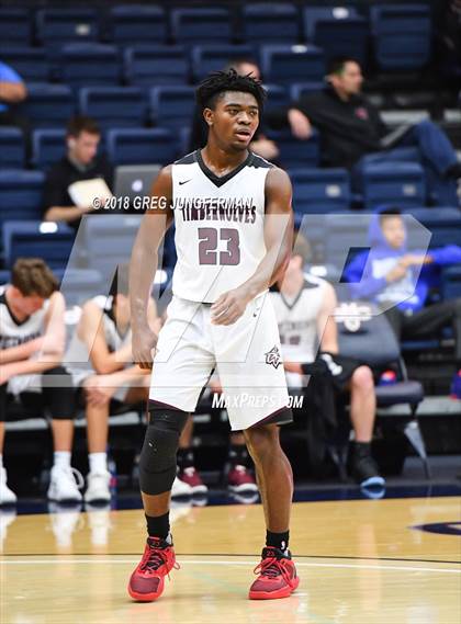 Thumbnail 1 in Moreau Catholic vs. Woodcreek (MaxPreps MLK Classic) photogallery.