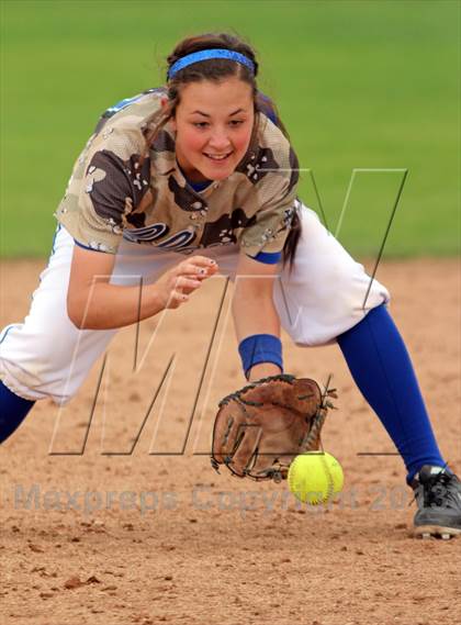Thumbnail 1 in Clovis vs Calaveras (NorCal Classic) photogallery.