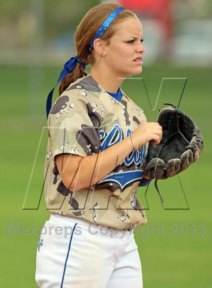 Thumbnail 1 in Clovis vs Calaveras (NorCal Classic) photogallery.
