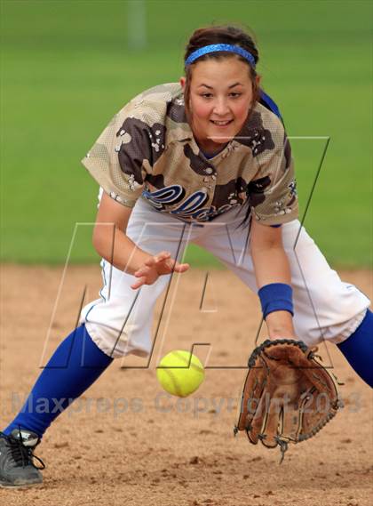 Thumbnail 2 in Clovis vs Calaveras (NorCal Classic) photogallery.