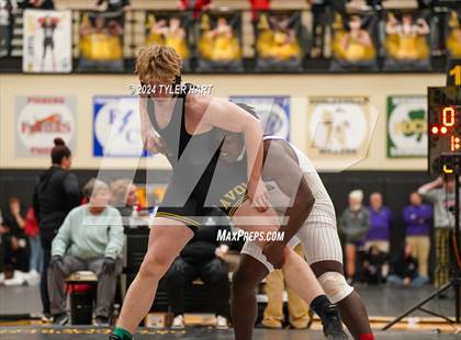 Thumbnail 2 in IHSAA Sectional 25 (Avon) photogallery.