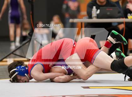 Thumbnail 2 in IHSAA Sectional 25 (Avon) photogallery.