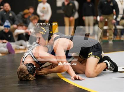 Thumbnail 1 in IHSAA Sectional 25 (Avon) photogallery.