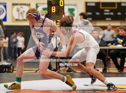 Thumbnail 3 in IHSAA Sectional 25 (Avon) photogallery.