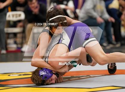 Thumbnail 3 in IHSAA Sectional 25 (Avon) photogallery.