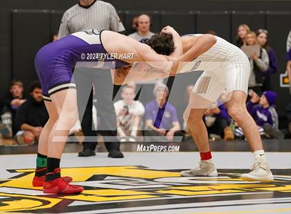 Thumbnail 1 in IHSAA Sectional 25 (Avon) photogallery.