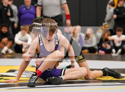 Thumbnail 1 in IHSAA Sectional 25 (Avon) photogallery.