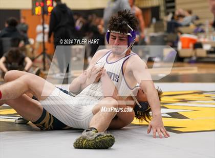 Thumbnail 2 in IHSAA Sectional 25 (Avon) photogallery.