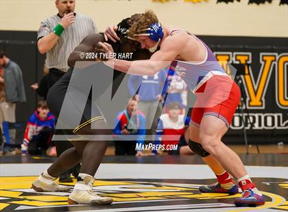 Thumbnail 3 in IHSAA Sectional 25 (Avon) photogallery.