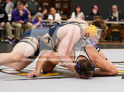 Thumbnail 3 in IHSAA Sectional 25 (Avon) photogallery.