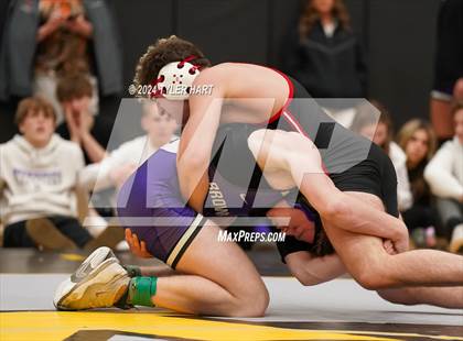 Thumbnail 1 in IHSAA Sectional 25 (Avon) photogallery.
