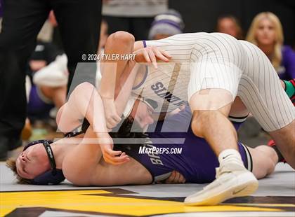Thumbnail 2 in IHSAA Sectional 25 (Avon) photogallery.