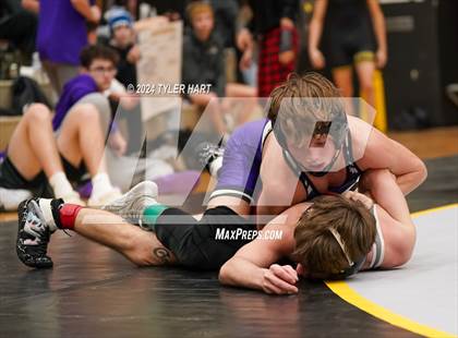 Thumbnail 1 in IHSAA Sectional 25 (Avon) photogallery.